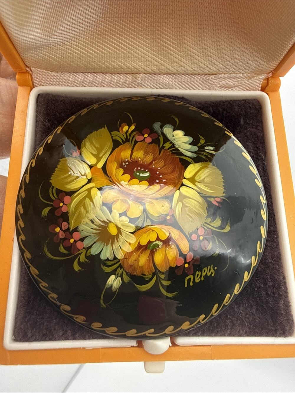 VTG Russian Lacquer Brooch Palekh Style Hand Painted Floral Rose Signed